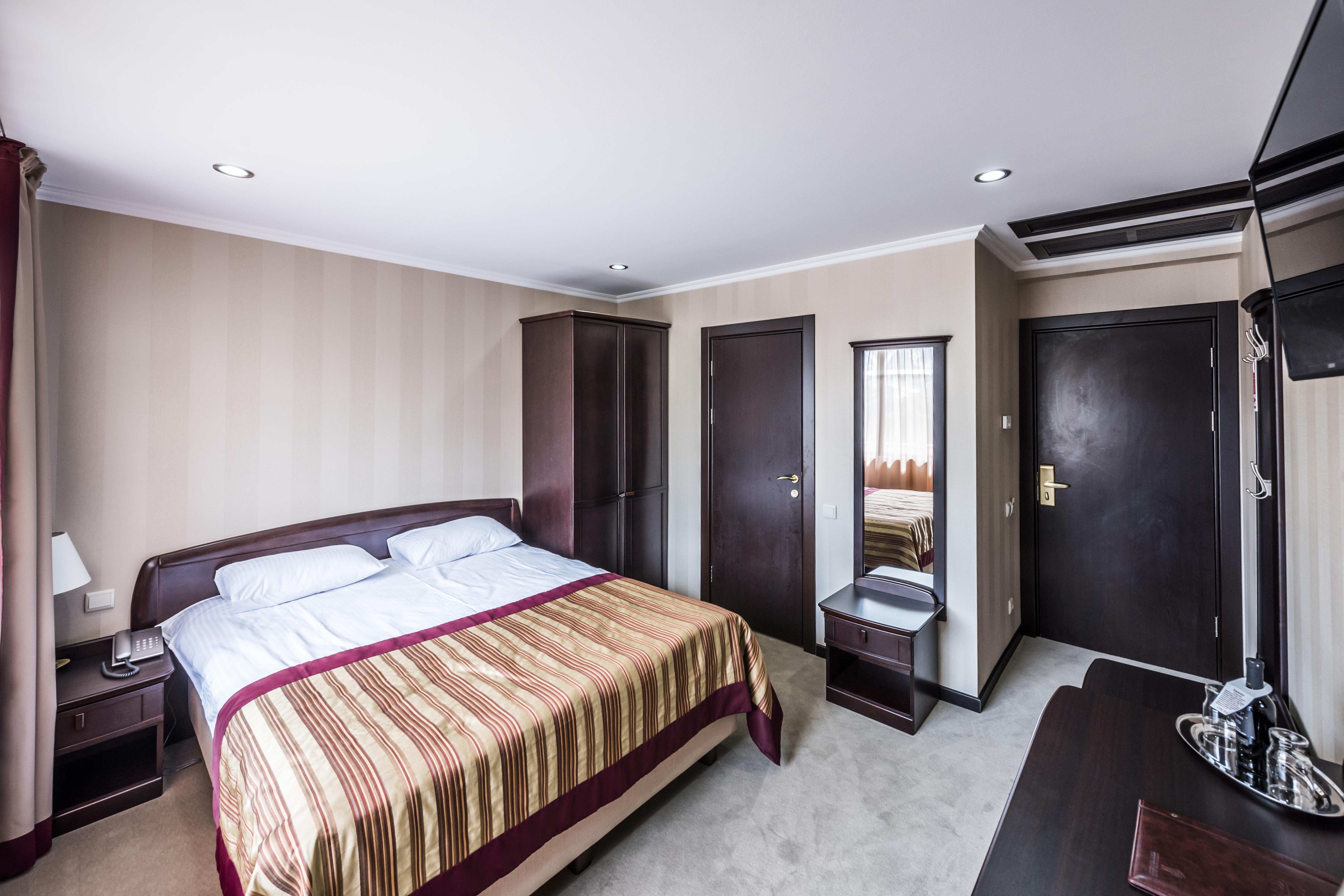 Hotel Rikhe Monika Tbilisi Exterior foto