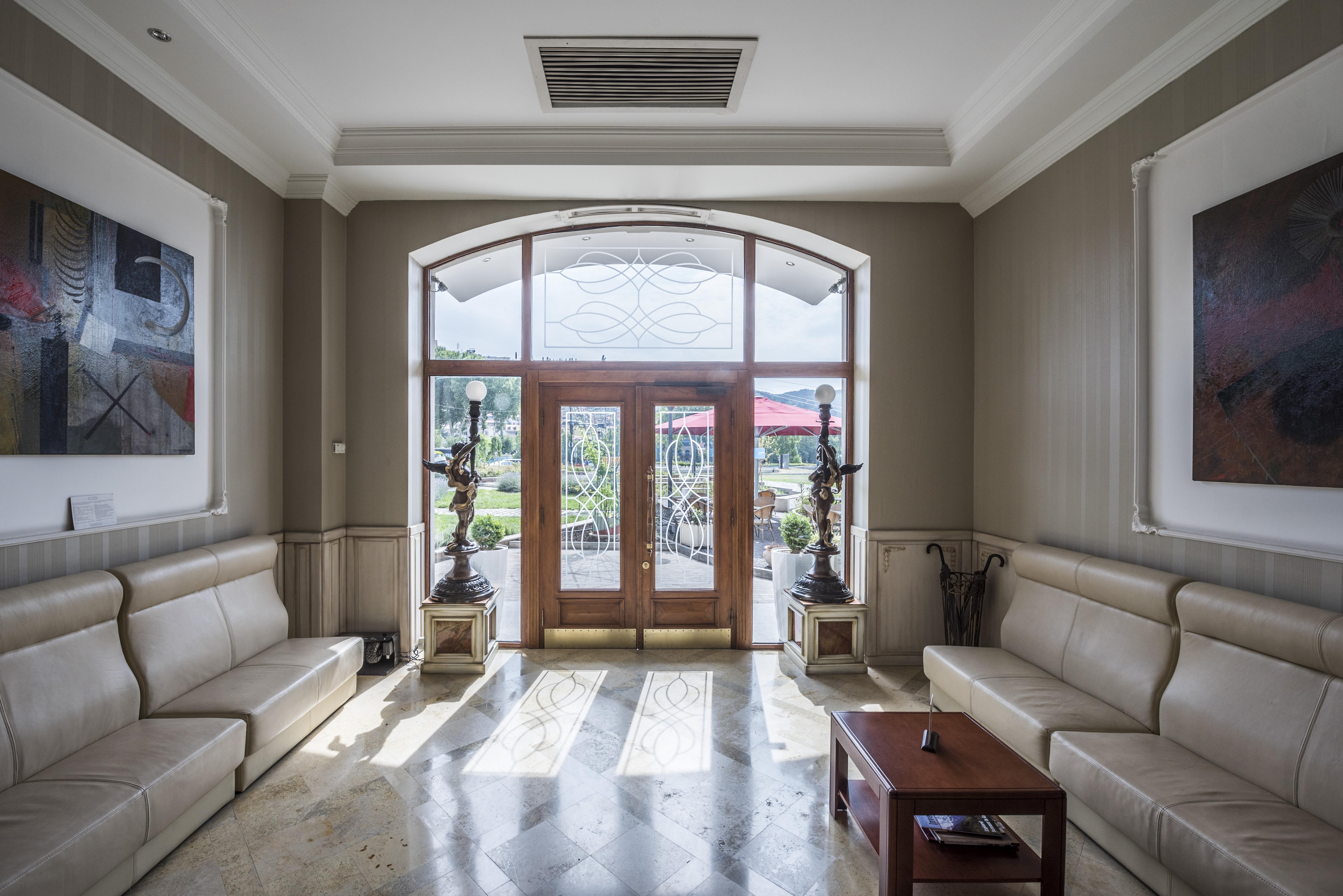 Hotel Rikhe Monika Tbilisi Exterior foto