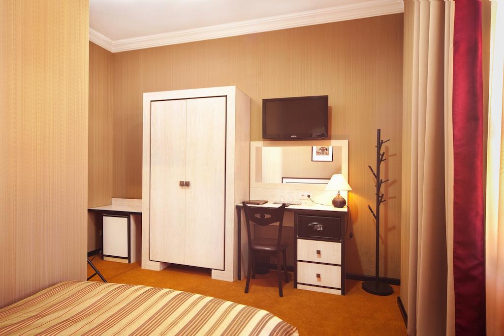 Hotel Rikhe Monika Tbilisi Quarto foto