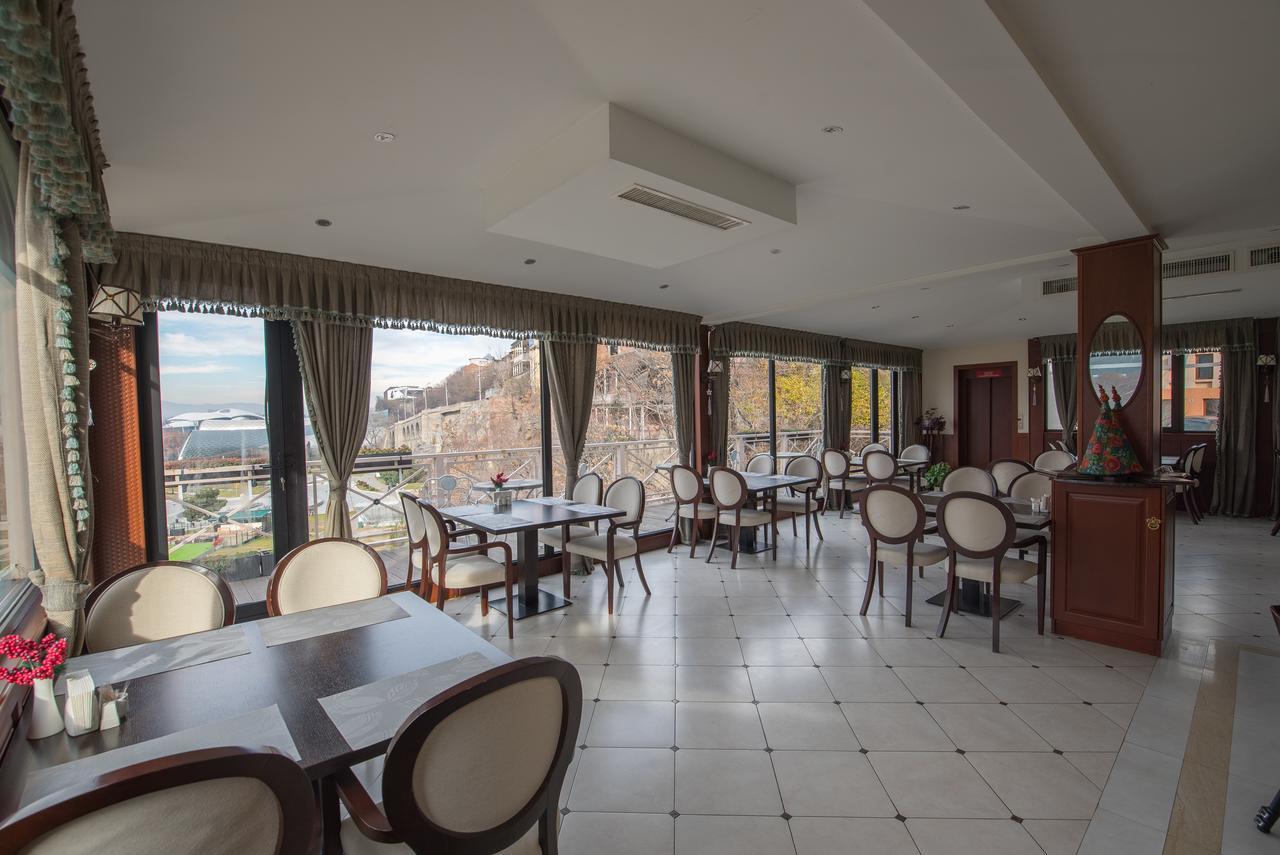 Hotel Rikhe Monika Tbilisi Exterior foto